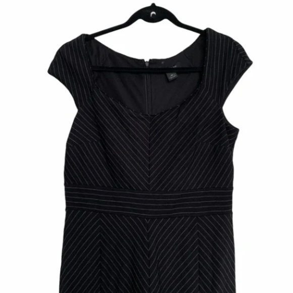 White House Black Market striped dress 10 - Picture 3 of 4